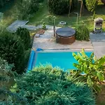 Pósteleki Vendégház-nyugalom Szigetei Hébergement de vacances Gyula
