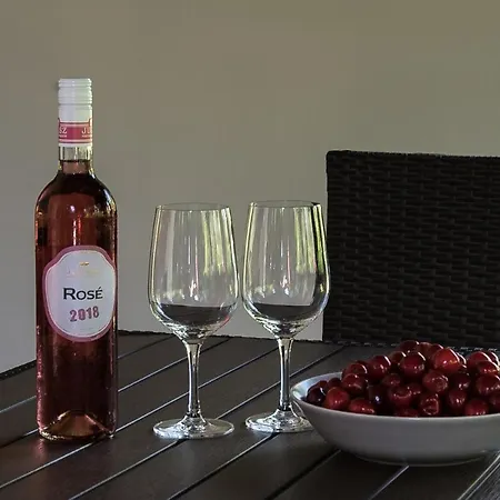 Posteleki Vendeghaz-nyugalom Szigetei Holiday home Gyula