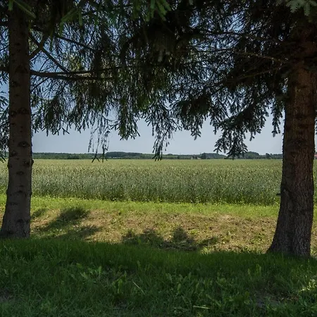 Posteleki Vendeghaz-nyugalom Szigetei *