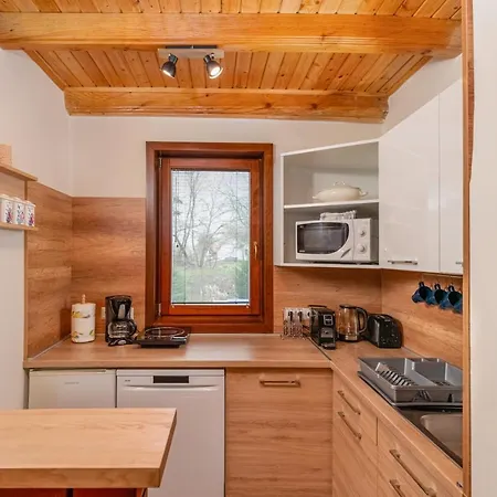 Posteleki Vendeghaz-nyugalom Szigetei Holiday home *