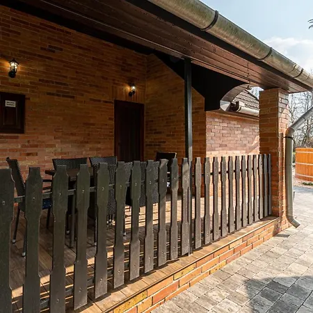 Posteleki Vendeghaz-nyugalom Szigetei *