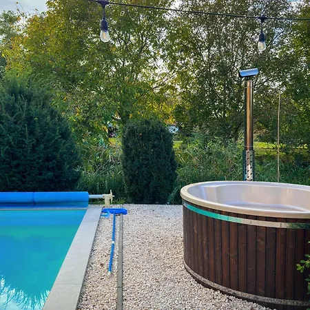 Posteleki Vendeghaz-nyugalom Szigetei *