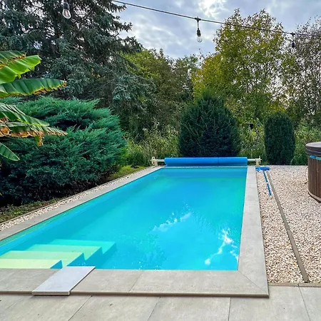 Case de vacanță Posteleki Vendeghaz-nyugalom Szigetei