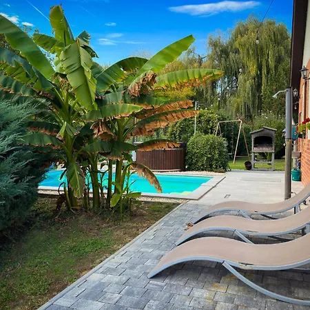 Posteleki Vendeghaz-nyugalom Szigetei