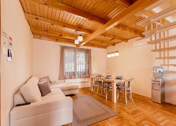 Posteleki Vendeghaz-nyugalom Szigetei *