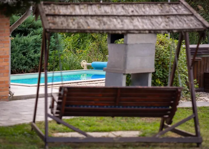 Posteleki Vendeghaz-nyugalom Szigetei * 귤러